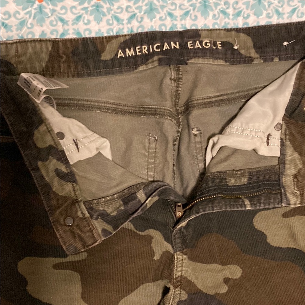 American Eagle Outfitters Green Camo Pants